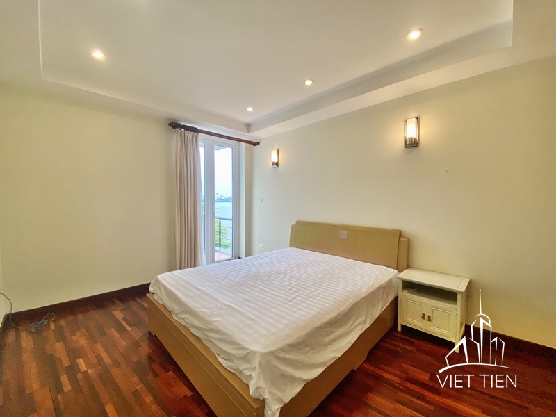 Stunning lake view 2 bedrooms apartment on Vu Mien Street ID 0125