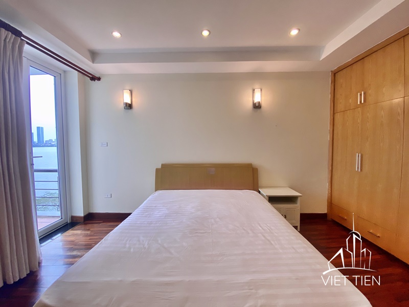 Stunning lake view 2 bedrooms apartment on Vu Mien Street ID 0125