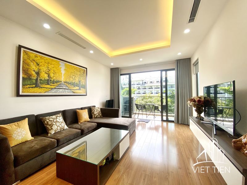 High quality 1 bedroom apartment with stunning lake view on Tu Hoa ID 0127