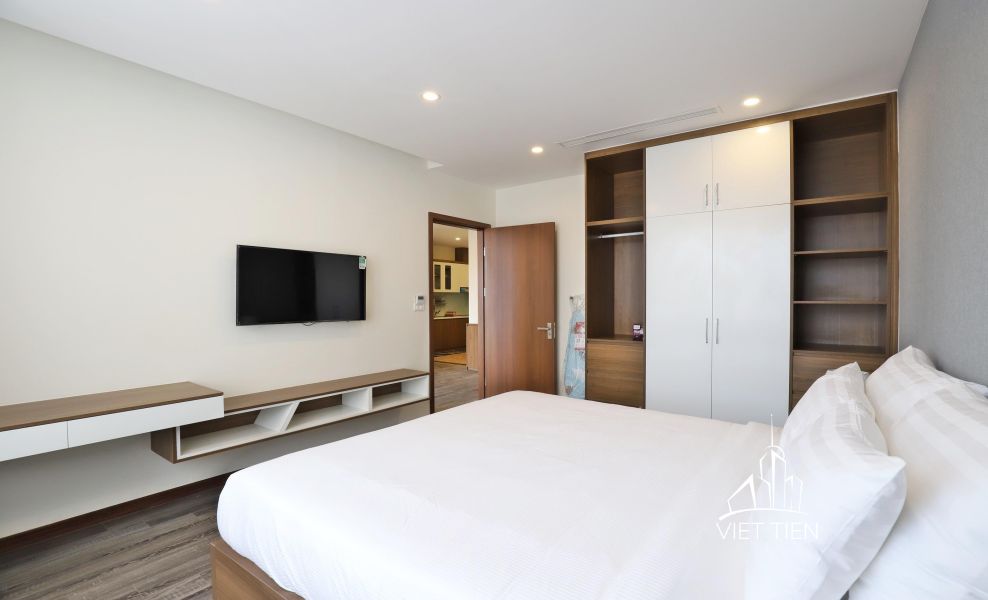 Modern 1 bedroom apartment for rent on main Tay Ho street ID 0128