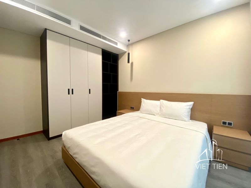 Nice modern 1 bedroom apartment for rent on main Tay Ho street with balcony ID 0129