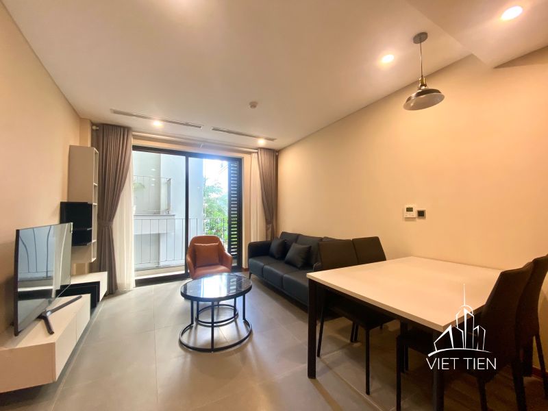 Nice modern 1 bedroom apartment for rent on main Tay Ho street with balcony ID 0129