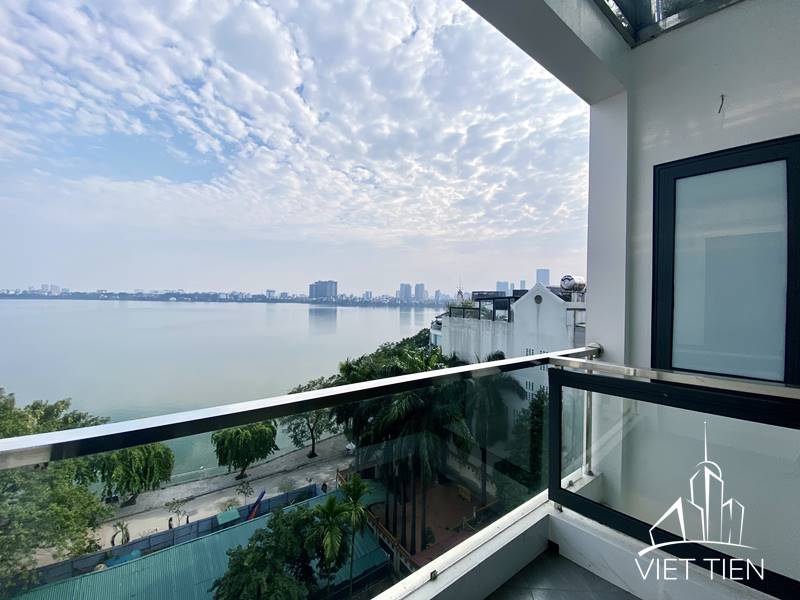 Beautiful lake view 2 bedrooms with large roof top terrace for rent in Tay Ho, Hanoi