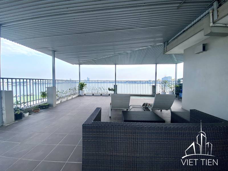 Beautiful lake view 2 bedrooms with large roof top terrace for rent in Tay Ho, Hanoi