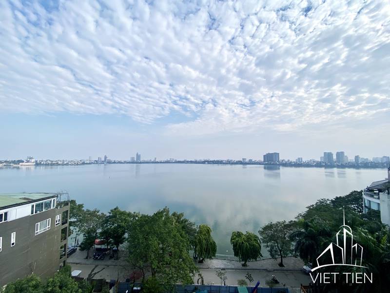 Beautiful lake view 2 bedrooms with large roof top terrace for rent in Tay Ho, Hanoi