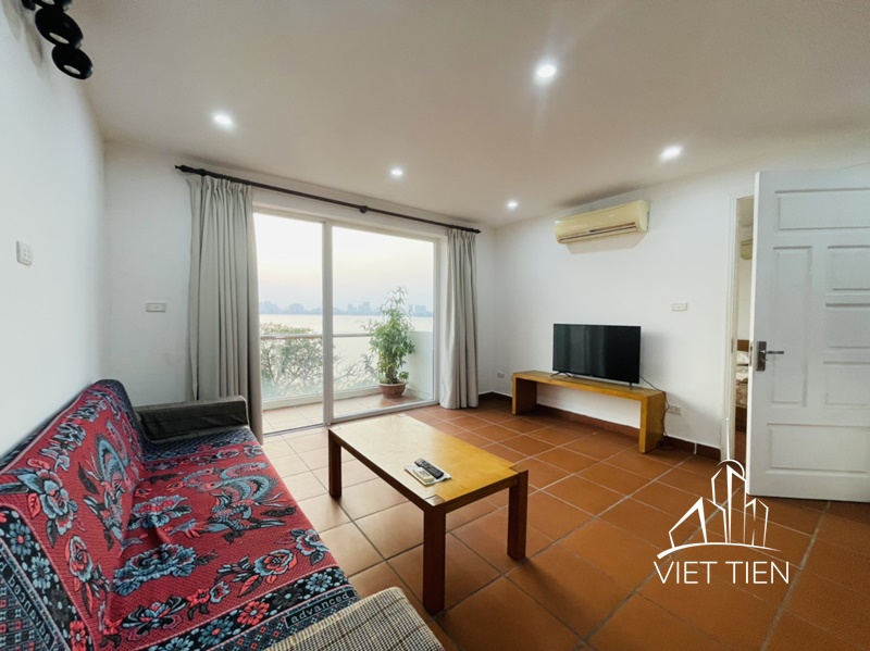 Beautiful 2 bedrooms lake view apartment on Vu Mien Street ID 0154