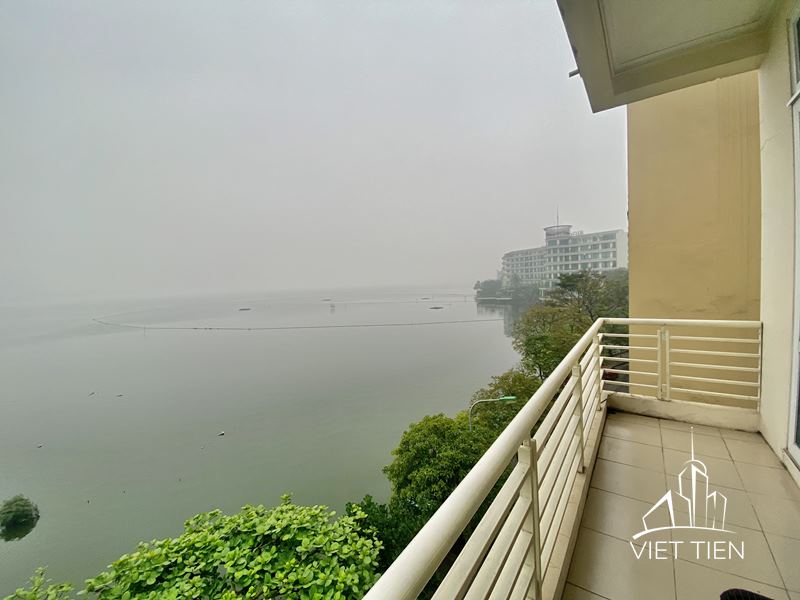 Lake View, 2 Bedroom With Balcony And Lots Of Natural Light On Yen Hoa Str. ID: 0170