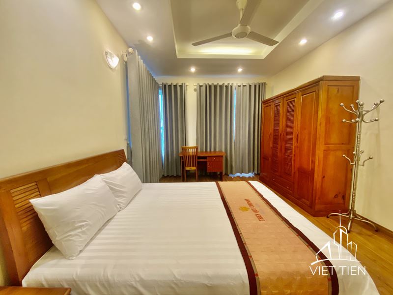 Lake View, 2 Bedroom With Balcony And Lots Of Natural Light On Yen Hoa Str. ID: 0170