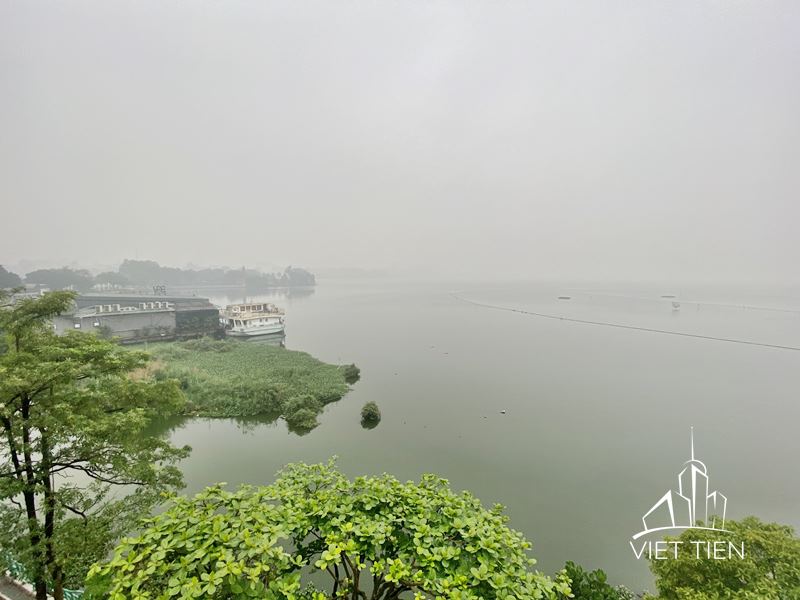 Lake View, 2 Bedroom With Balcony And Lots Of Natural Light On Yen Hoa Str. ID: 0170