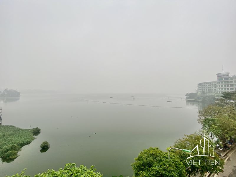 Lake View, 2 Bedroom With Balcony And Lots Of Natural Light On Yen Hoa Str. ID: 0170