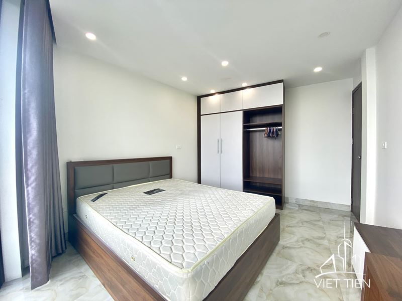 Lake View, 1 Bed Apartment With Balcony on Yen Hoa Str. ID: 0171