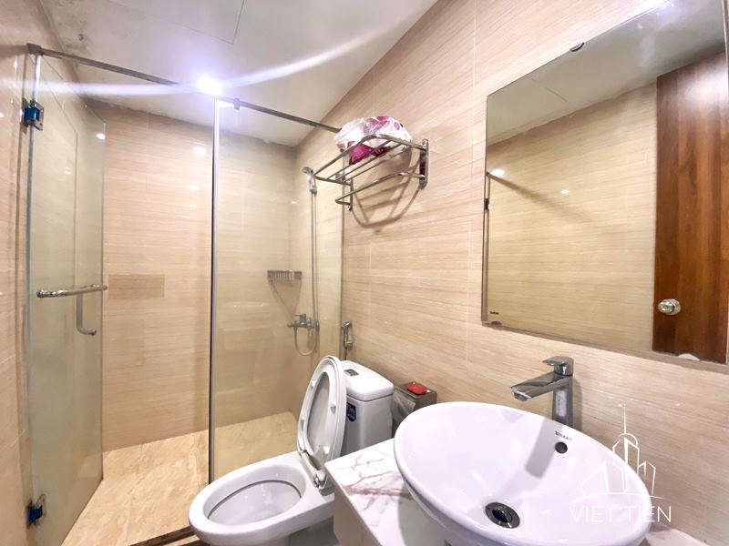 Lake View, 1 Bed Apartment With Balcony on Yen Hoa Str. ID: 0171