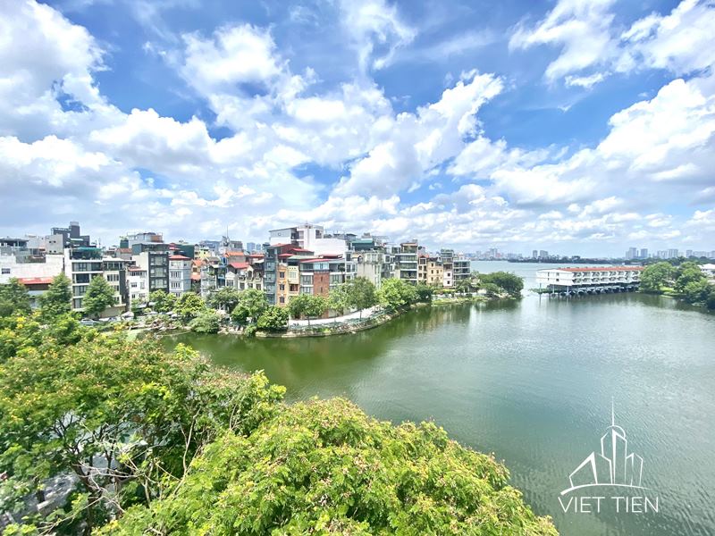 Lake View, 1 Bed Apartment With Balcony on Yen Hoa Str. ID: 0171