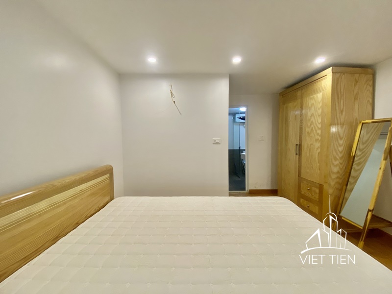 Beautiful lake view 2 bedrooms apartment on Vu Mien Street ID 0176