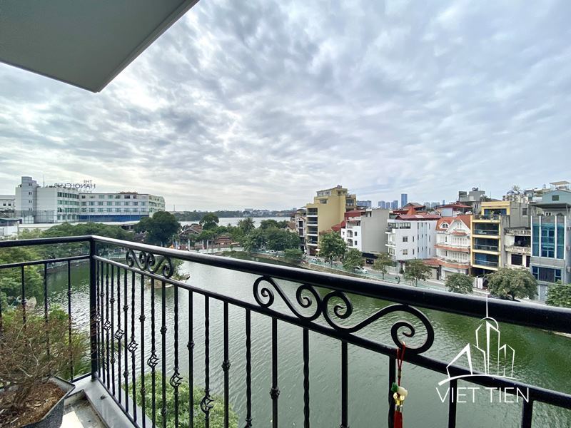 Studio With LakeView Balcony on Yen Hoa Str. ID: 0177