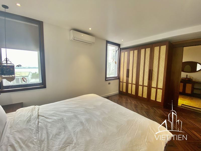 2 Bedrooms Apartment With Bacolny on Xom Chua Str. ID: 0179