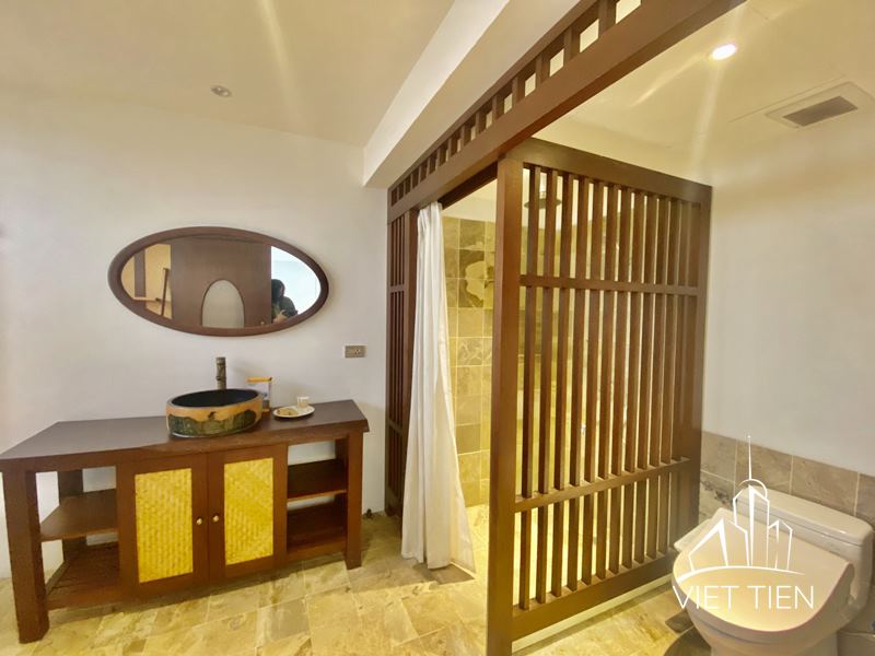 2 Bedrooms Apartment With Bacolny on Xom Chua Str. ID: 0179