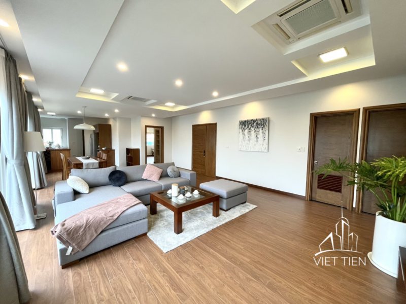 Spacious modern 3 bedroom with big balcony on Quang Khanh ID 0181