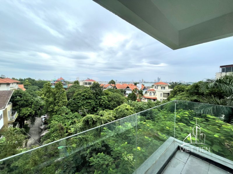 Spacious modern 3 bedroom with big balcony on Quang Khanh ID 0181