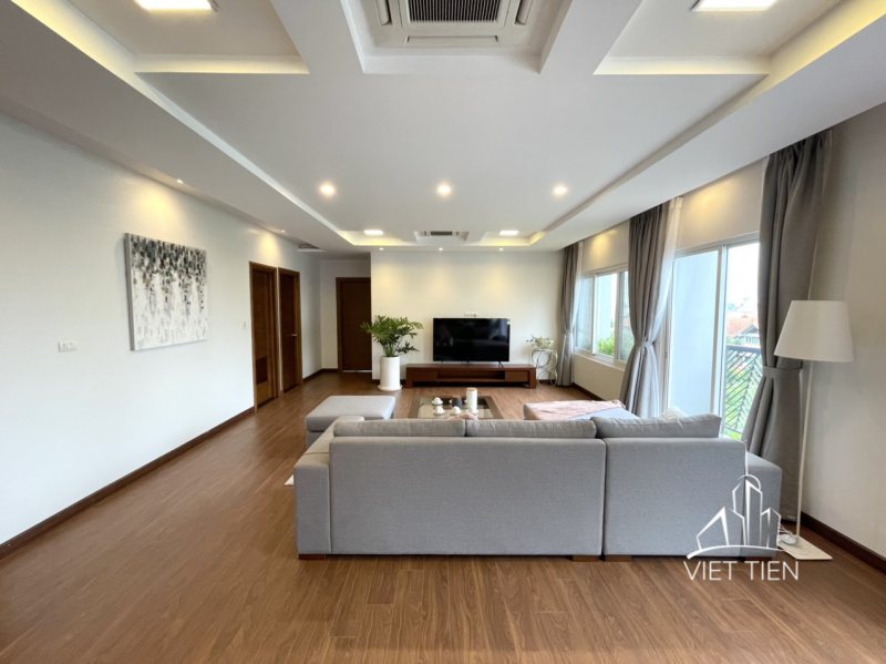 Spacious modern 3 bedroom with big balcony on Quang Khanh ID 0181