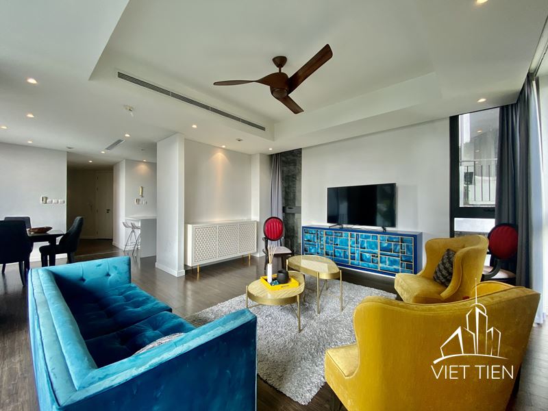 Stylish 3 Bedroom Apartment on Xuan Dieu street with Lake View ID 0182