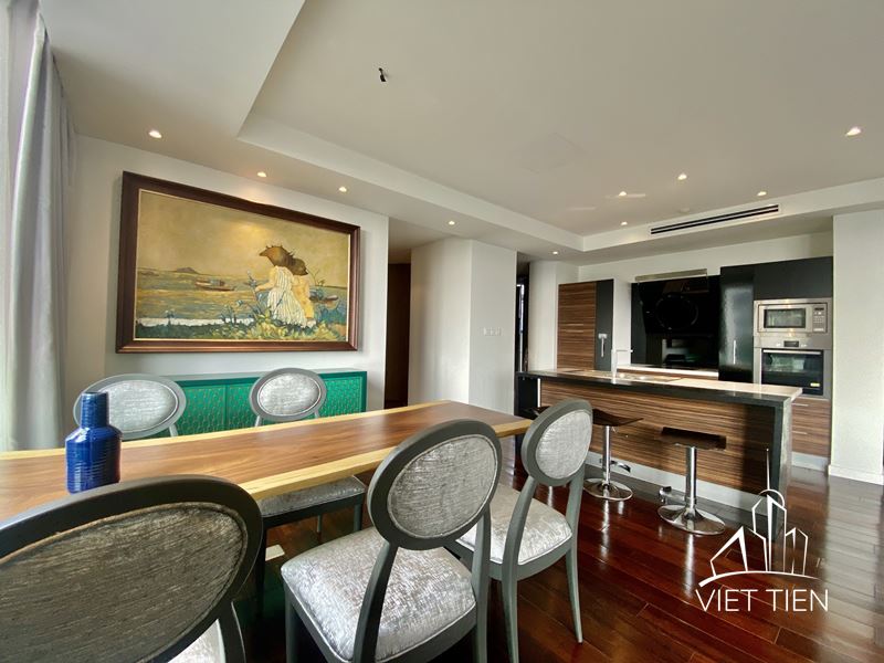 Stylish 3 Bedroom Apartment on Xuan Dieu street with Lake View ID 0183