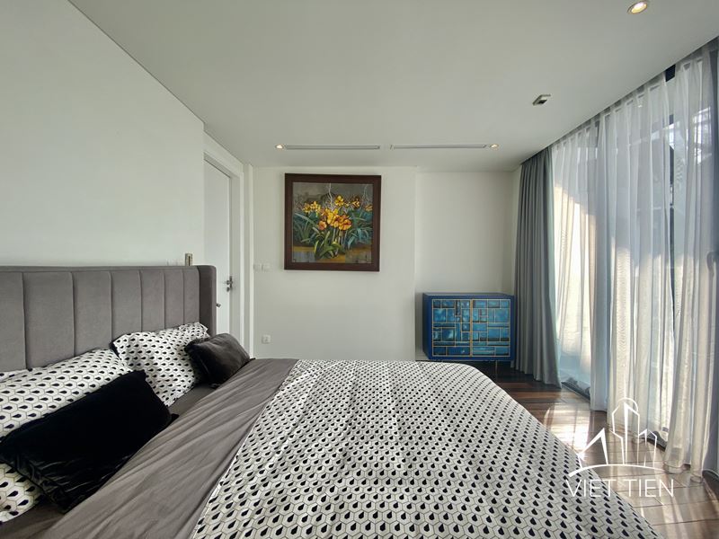 Stylish 3 Bedroom Apartment on Xuan Dieu street with Lake View ID 0184