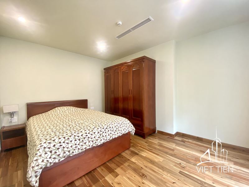 Spacious 3 Bedroom Apartment on Xuan Dieu street ID 0185