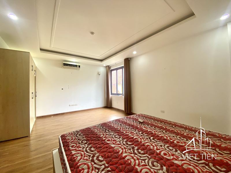 Spacious 3 Bedroom Apartment on Xuan Dieu street ID 0185