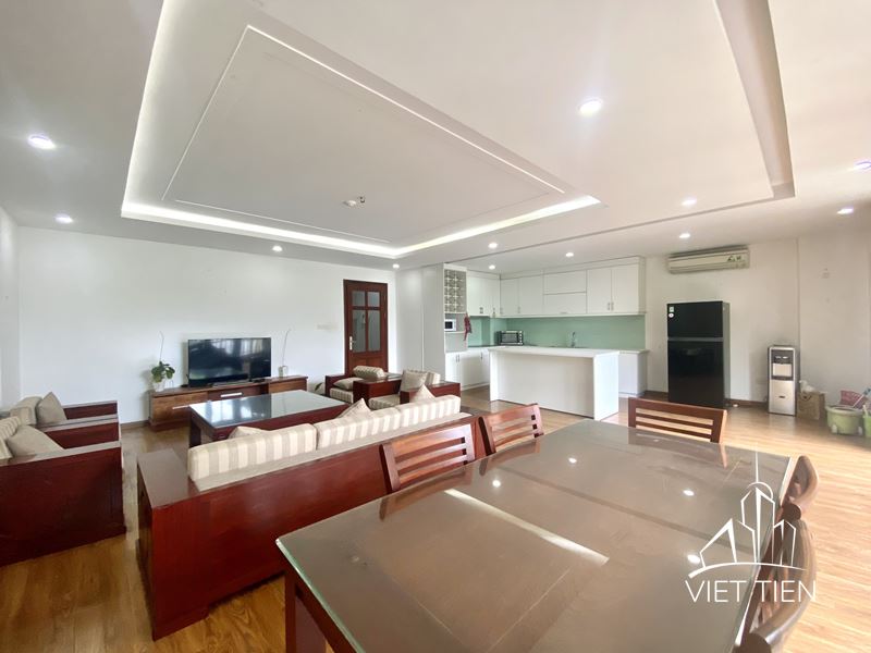 Spacious 3 Bedroom Apartment on Xuan Dieu street ID 0185