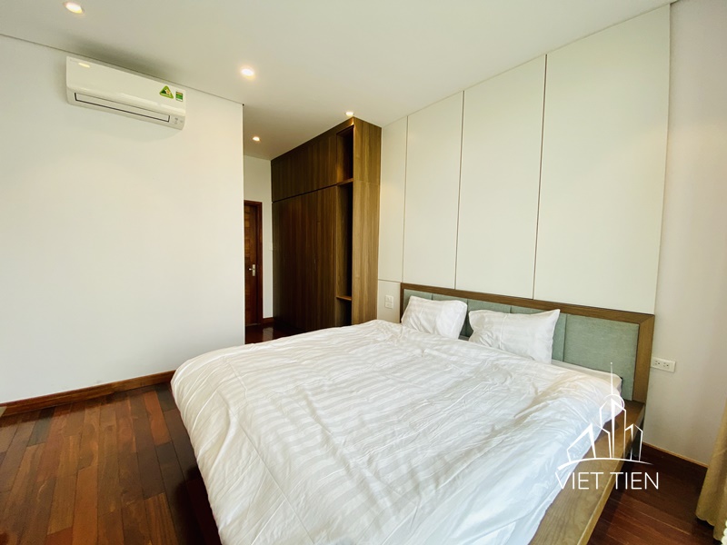 Lake view 2 bedrooms apartment with balcony on Vu Mien Street ID 0187