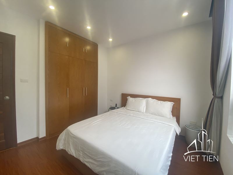 Comfortable 2 Bedroom Apartment on Xuan Dieu street Lake View, Balcony ID 0188