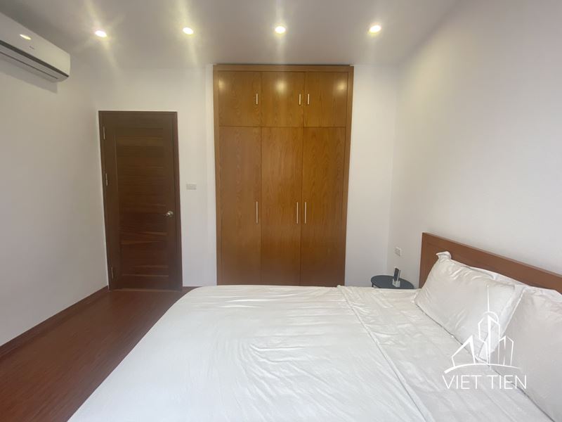 Comfortable 2 Bedroom Apartment on Xuan Dieu street Lake View, Balcony ID 0188