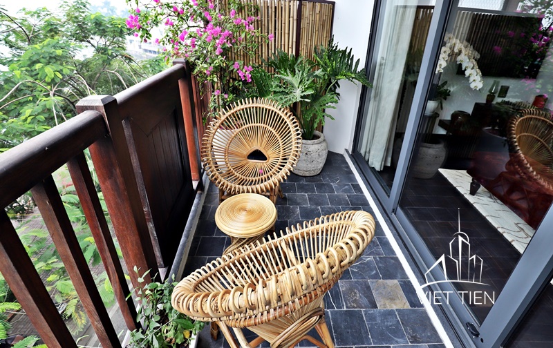 Indochine 2 bedroom apartment with lake view on Vu Mien Street ID 0193