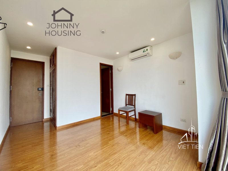 Spacious cozy 2 bedroom with balcony for rent in Quang Khanh id 0196