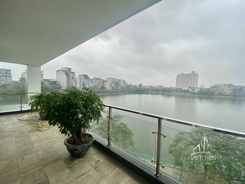 Lake view big balcony 3 bedrooms with lots of natural light on Quang An street ID 0208