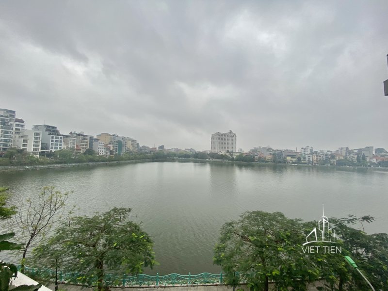 Lake view big balcony 3 bedrooms with lots of natural light on Quang An street ID 0208