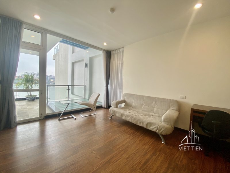 Lake view big balcony 3 bedrooms with lots of natural light on Quang An street ID 0208