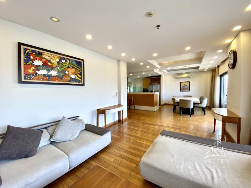 Duplex spacious modern 4 bedroom apartment with big balcony on Trinh Cong Son ID 0209