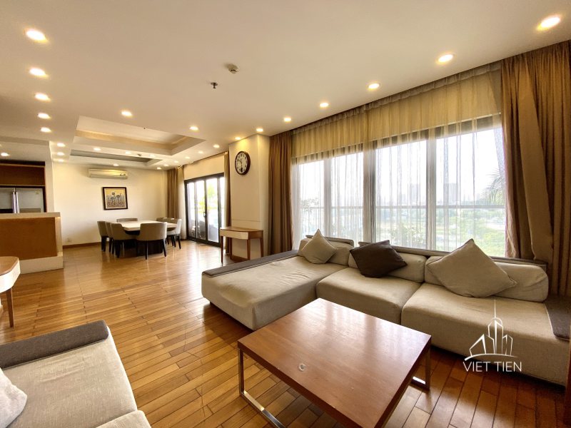 Duplex spacious modern 4 bedroom apartment with big balcony on Trinh Cong Son ID 0209