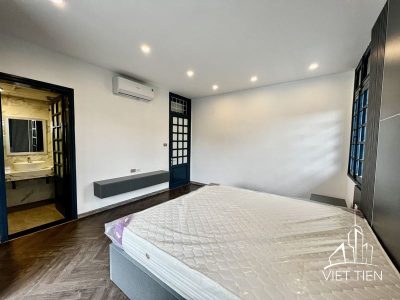 Huge Balcony 2 Bedroom Apartment on Xuan Dieu street ID 0210