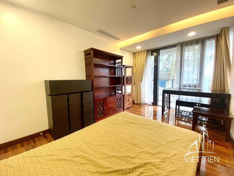 Spacious 3 Bedroom Apartment On Xuan Dieu street ID 0214