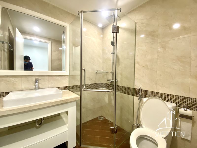 Spacious 3 Bedroom Apartment On Xuan Dieu street ID 0214