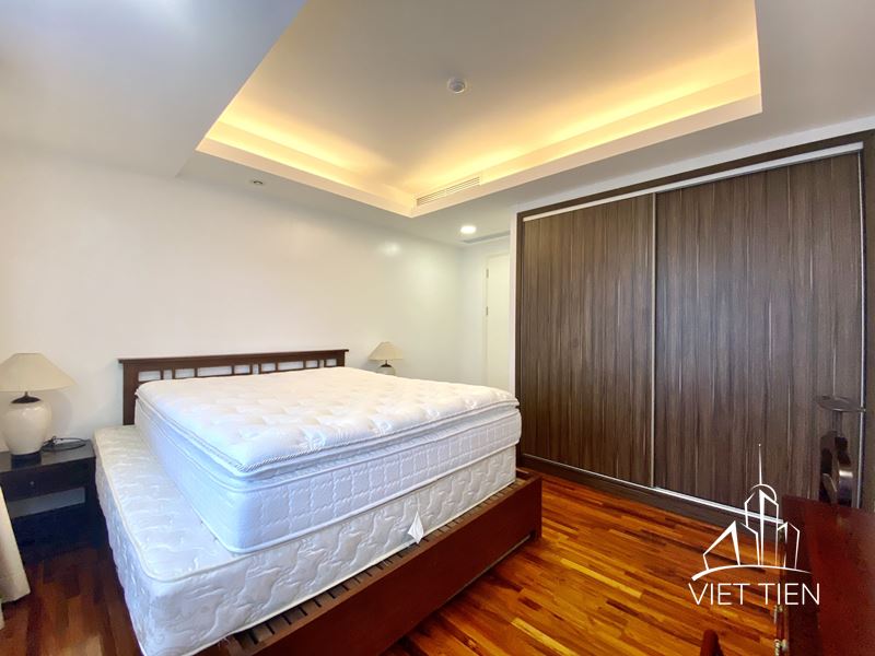 Spacious 3 Bedroom Apartment On Xuan Dieu street ID 0214