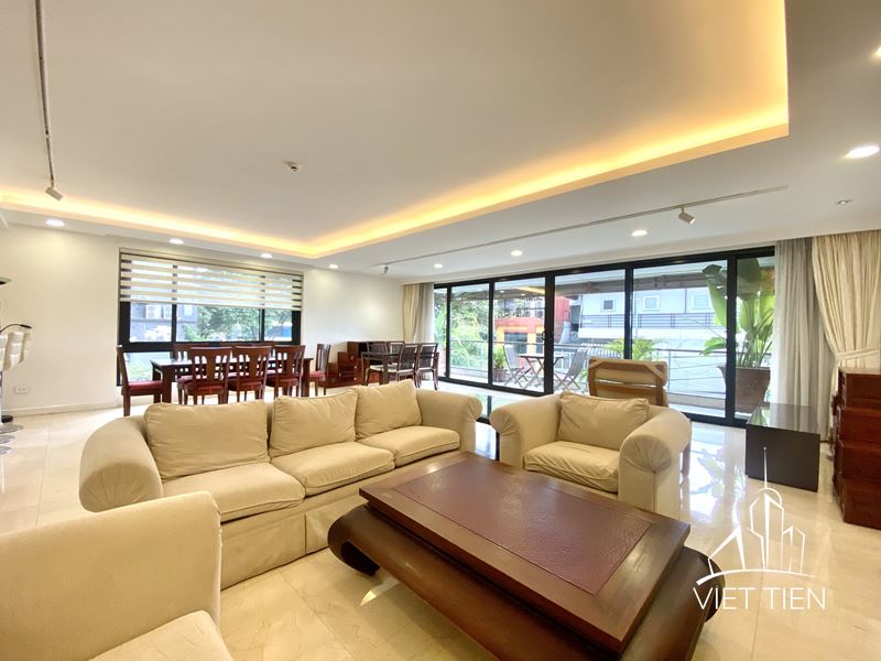 Spacious 3 Bedroom Apartment On Xuan Dieu street ID 0214