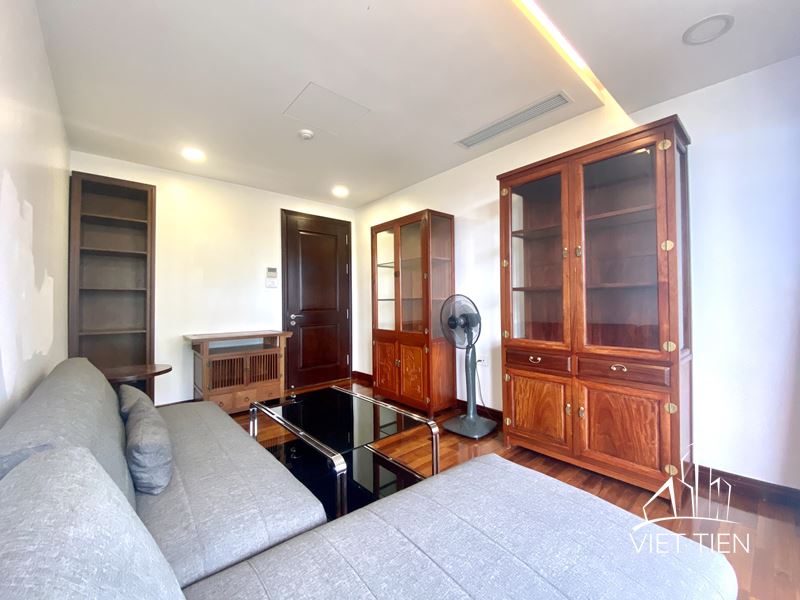 Spacious 3 Bedroom Apartment On Xuan Dieu street ID 0215