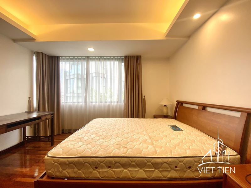 Spacious 3 Bedroom Apartment On Xuan Dieu street ID 0215