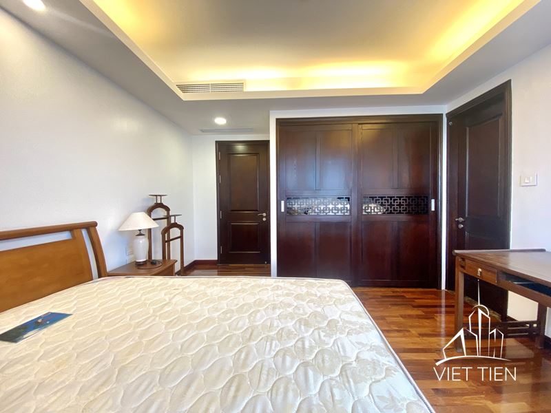 Spacious 3 Bedroom Apartment On Xuan Dieu street ID 0215