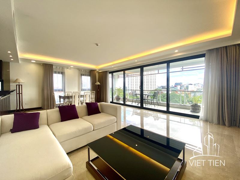 Spacious 3 Bedroom Apartment On Xuan Dieu street ID 0215