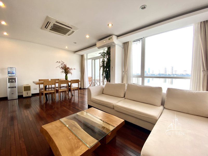 Lake view spacious bright modern 3 bedroom apartment on Quang Khanh id 0216